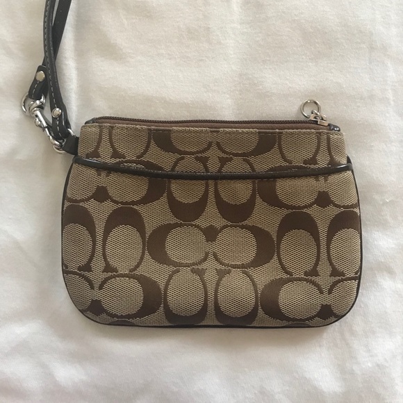 COACH wristlet - Picture 1 of 4